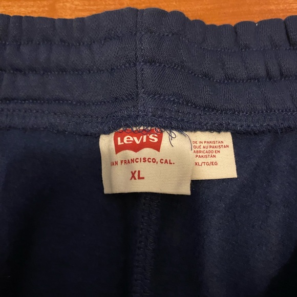 Levi’s Sweatpants - Picture 5 of 5